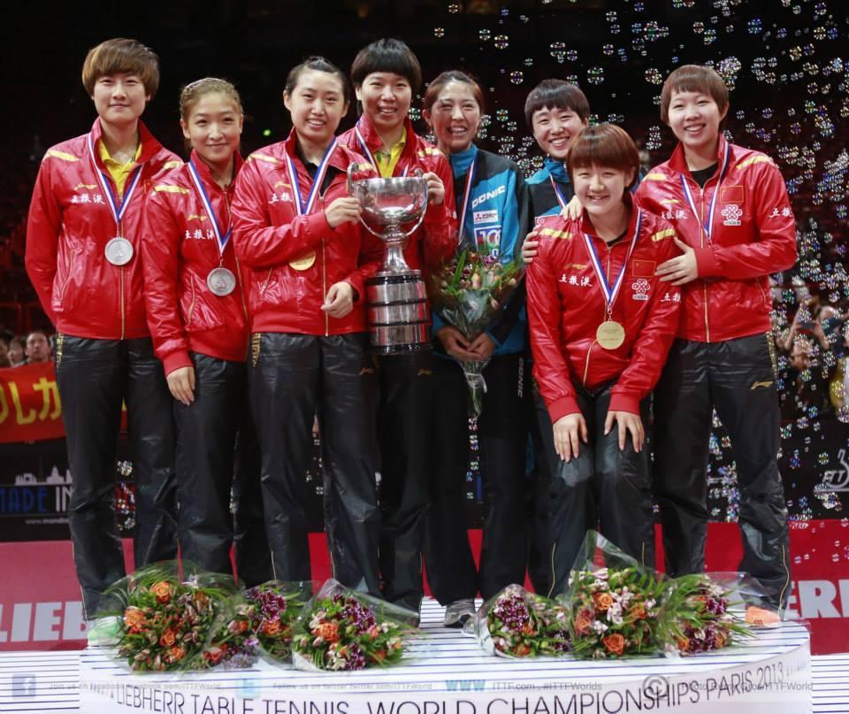 Wang também é tricampeã mundial de simples (1999, 2001 e 2003), além de somar vários títulos mundiais por equipe e em duplas (femininas e mistas). Seu sucesso tornou-se Nan Wang.