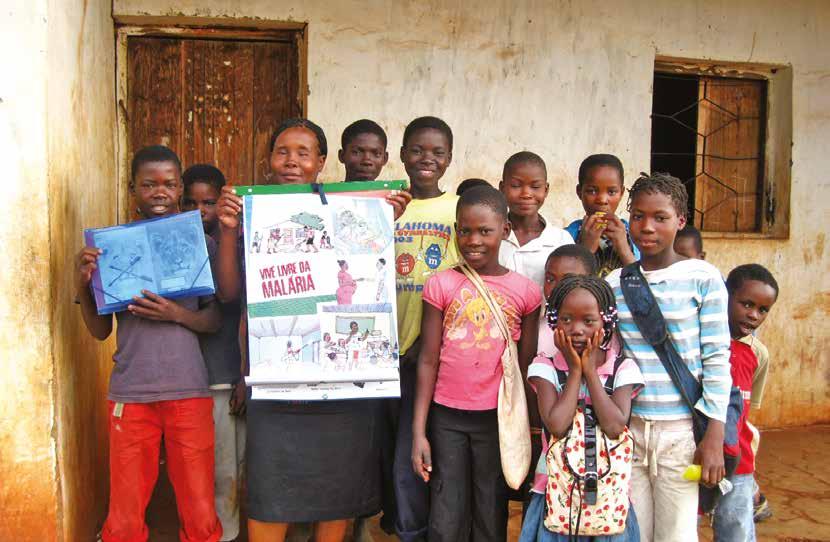 Professora engajada com os seus alunos na luta contra a malária, Província de Nampula Resumo de projecto Com foco: Prevenção e controlo da malária Prevenção e controlo da malária em Moçambique: