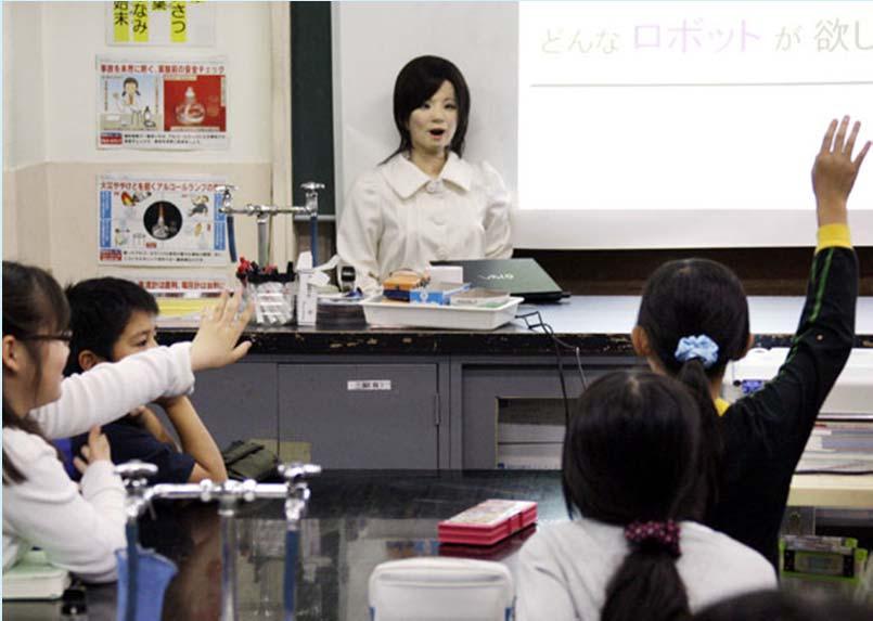 Matéria: Robô-recepcionista testa habilidades de professora no Japão