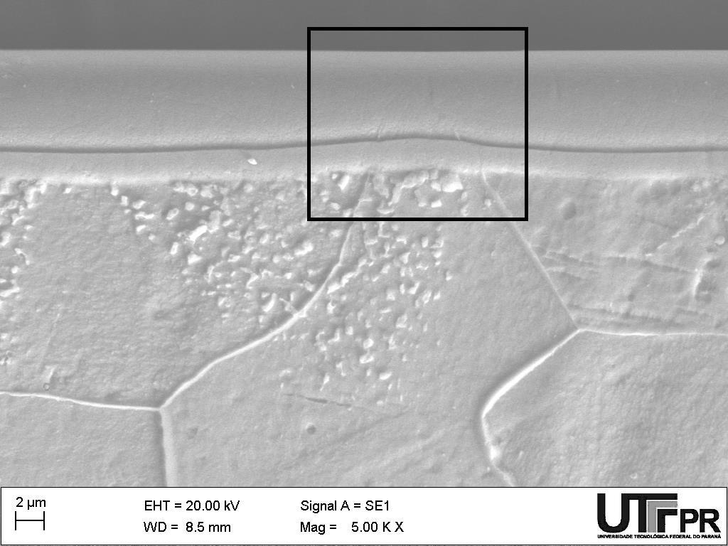 105 Figura 53 Imagem de MEV da amostra 4C, na qual notam-se