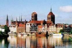 de alta velocidade Gdańsk é a maior cidade no norte da Polónia e está localizada no centro do comércio marítimo da Polónia.