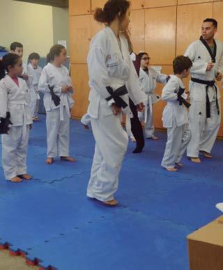 KARATE E TAEKWONDO CAMINHOS PARA A INCLUSÃO III Aprendizado O grupo desde o início demonstrou forte interação, refletindo na relação positiva entre eles e com os instrutores.