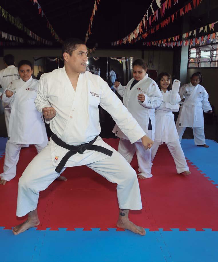 KARATE E TAEKWONDO CAMINHOS PARA A INCLUSÃO III Ceu Vila Curuçá Os participantes do CEU Vila Curuçá, com crianças e adolescentes com faixas etárias entre 7 e 17 anos, tiveram o primeiro contato com o