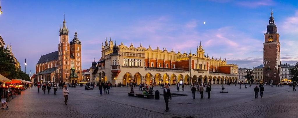 Passaremos pela Colina Wawel, onde fica o Castelo (antiga sede dos Reis da Polônia) e a Catedral de Cracóvia.