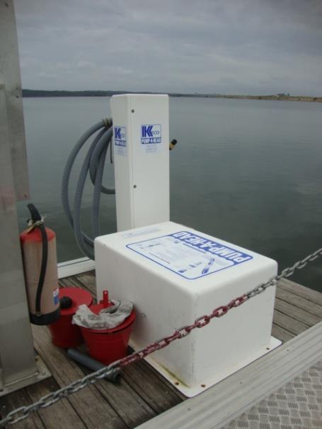 14. (G) Existência de equipamento de bombagem por aspiração da água dos porões das embarcações.