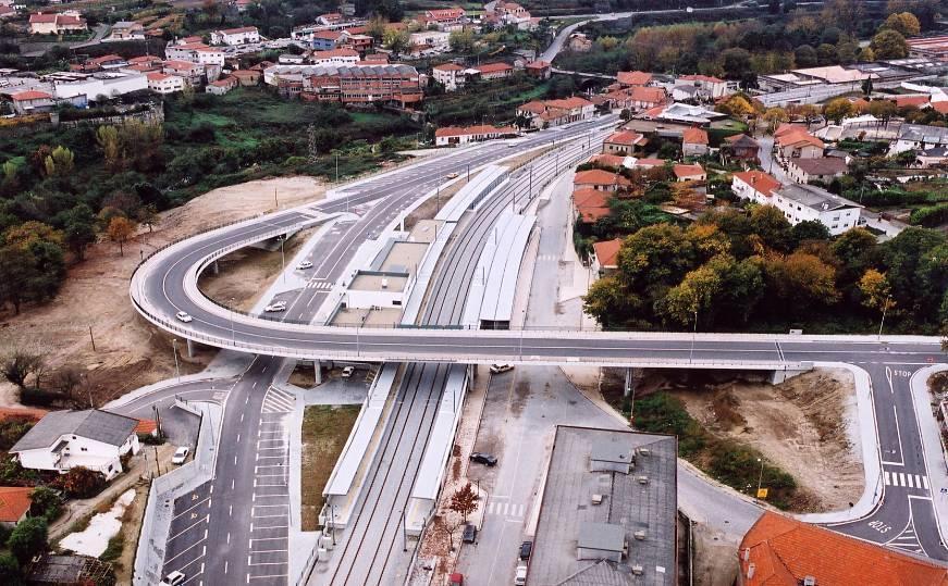 Linha de Guimarães - Santo Tirso - Lourdelo, PORTUGAL REFER - Rede Ferroviária Nacional 2004 Ligne de