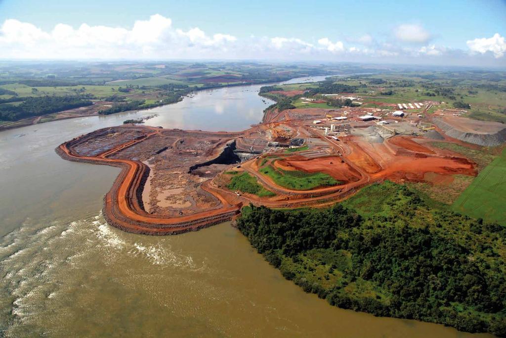 SUSTENTABILIDADE E DESENVOLVIMENTO SOCIOECONÔMICO Plano de desenvolvimento socioeconômico na região de influência direta da Usina Baixo Iguaçu. (PR, Brasil).