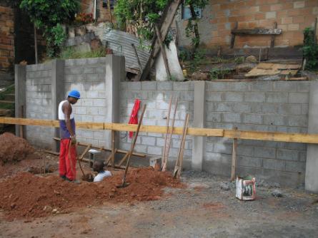 Planos O programa atua através de três planos que variam de acordo com o período do ano Plano de Obras: consiste no planejamento de obras para eliminação do risco geológico, dentro de uma escala de