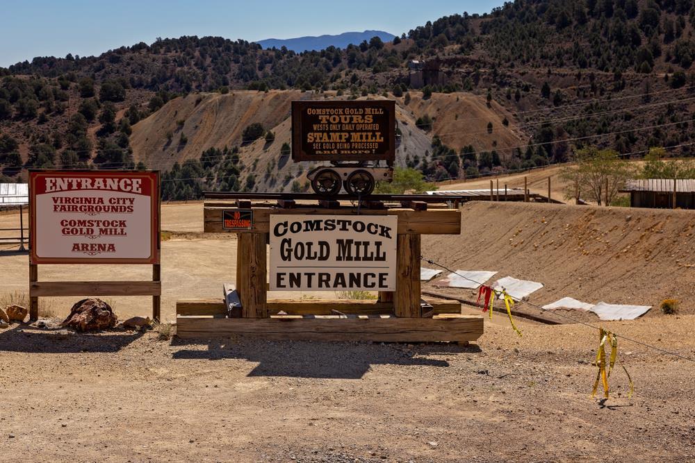 Reno UMA VIAGEM PARA FAZER AMIGOS, CURTIR E AMPLIAR OS HORIZONTES Virginia City Virginia é uma cidade histórica, foi o primeiro grande depósito de prata descoberto nos EUA, em 1859.