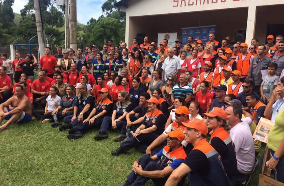 Gestão de Risco e Desastre DOAÇÕES EMERGENCIAIS No primeiro mês do ano a Cruz Vermelha Brasileira Filial de São Paulo trabalhou intensamente para ajudar as vítimas de emergências na região