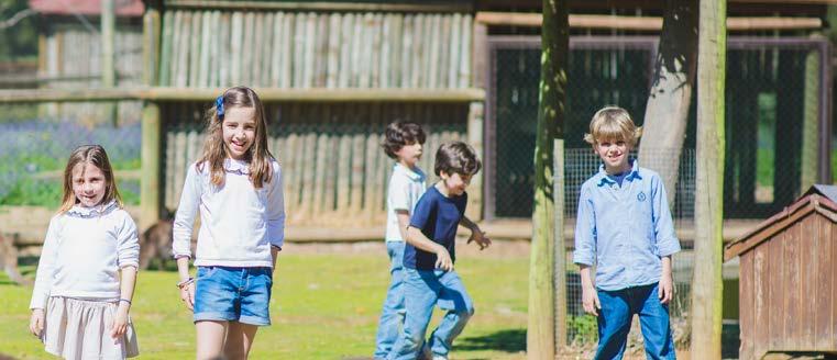 Programas Educativos 1 o Ciclo 1 o E 2 o ano PEQUENOS TRATADORES OS VÔOS DO INÁCIO Metas Curriculares: Recriar a rotina diária de um tratador é o objetivo deste programa.