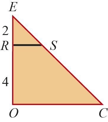 Proposta de resolução [novembro 018] 4.. Seja V o volume do octaedro. ( ) 1 V = BC OE 3 ( ) ( ) ( ) BC = 6 0 + 0 6 + 0 0 = 7 OE = 6 1 1 V = BC OE = 7 6 = 88. 3 3 Assim, ( ) Resposta: 88 4.3. Recorrendo ao esquema seguinte, os triângulos [ERS] e [EOC] são semelhantes.