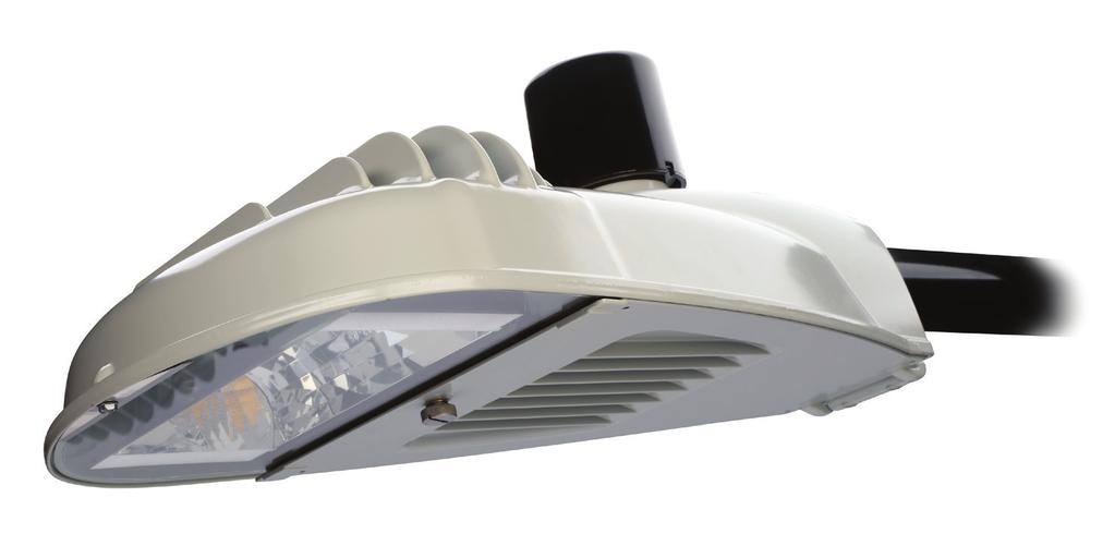A Luminária Rodoviária LED Evolve é otimizada para clientes que exigem uma solução de LED para rodovias locais, coletoras e principais.