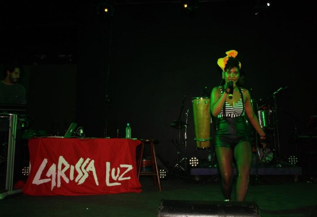 EVENTOS E VISITAS Evento: Show Larissa Luz e Bloco AfroReggae Data: 27/11/2015 Descrição: Apresentação da cantora Larissa Luz, representante da música negra contemporânea que mistura música