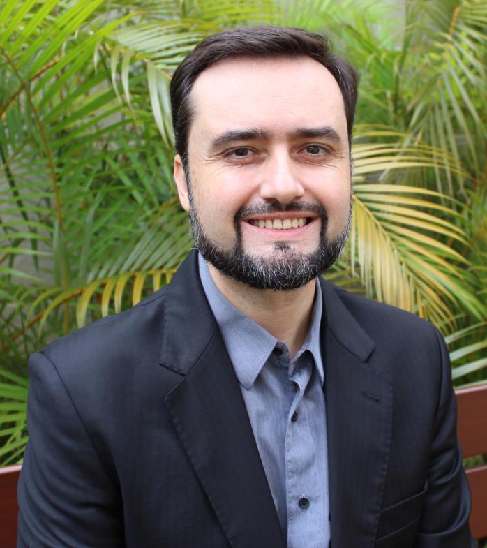 Rodrigo Alvarez Vazquez, CFP Graduado em Administração de Empresas com Habilitação em Comercio Exterior pela UNIP Universidade Paulista 2001 MBA Executivo em Gestão de Negócios Financeiros pela FGV