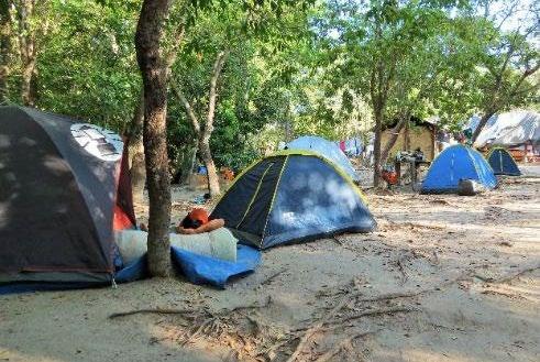 Na figura 01, é possível identificar o local de cada atrativo. Figura 01: Pontos Turísticos do Parque Estadual do Jalapão. Fonte: www.venturas.com.br. Editado pela autora, 2017.