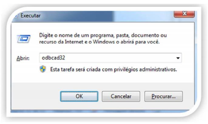 Para criar uma conexão ODBC deve-se acessar o serviço ODBCAD32 no Windows: Na tela de ODBC, deve-se selecionar