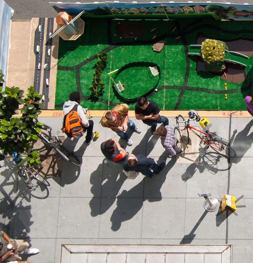 SOBRE O MANUAL Os Parklets são equipamentos de caráter público que promovem a valorização do espaço urbano, incentivando a vida ao ar livre e propiciando modos de vida mais saudáveis.