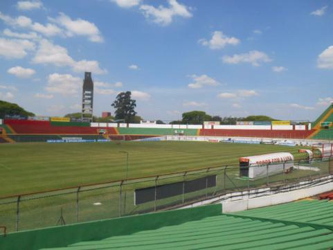 ESTÁDIO DE FUTEBOL