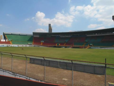 ESTÁDIO DE FUTEBOL