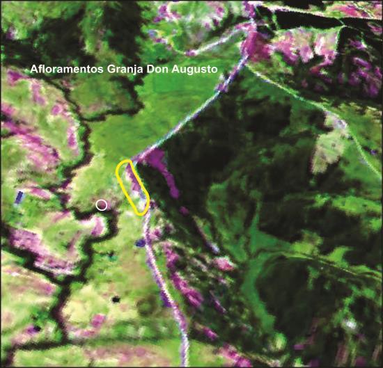 Foto e Imagem Google Composição Colorida e Visão 3D 108 Pode-se, observar deste ponto também a serra de Santa Bárbara no lado oeste, os geossítios cerro do Perau e Bugio a