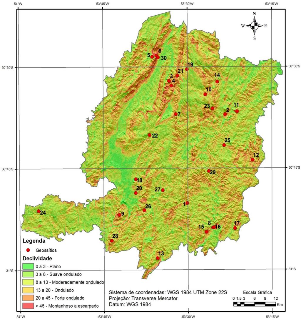 63 O mapa de declividade figura 12 mostra as áreas onde o grau de inclinação varia do plano ao montanhoso a escarpado, definindo o tipo de uso e ocupação do solo, o grau de escoamento superficial e a