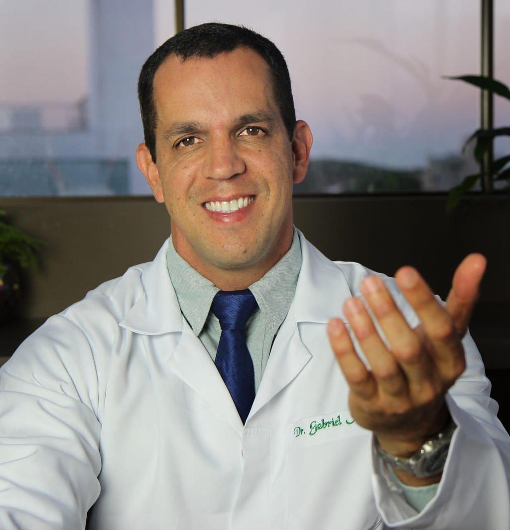 Dr. Gabriel Azzini CRM-SC 14102 Médico apaixonado por Medicina Regenerativa, busca aliviar a dor e