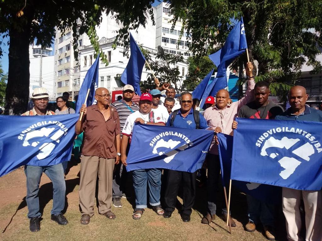 Sindvigilantes-BA participa de greve nacional e anuncia assembleias pelo Estado continua. De acordo com o Sindvigilantes quem mais ganha com isso é o banco, com os planos de previdência.