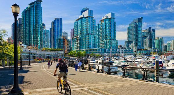 12º Canadá - 0.926. A expectativa de vida está em 81,5 anos, e em relação à escolaridade, 12,3 anos.