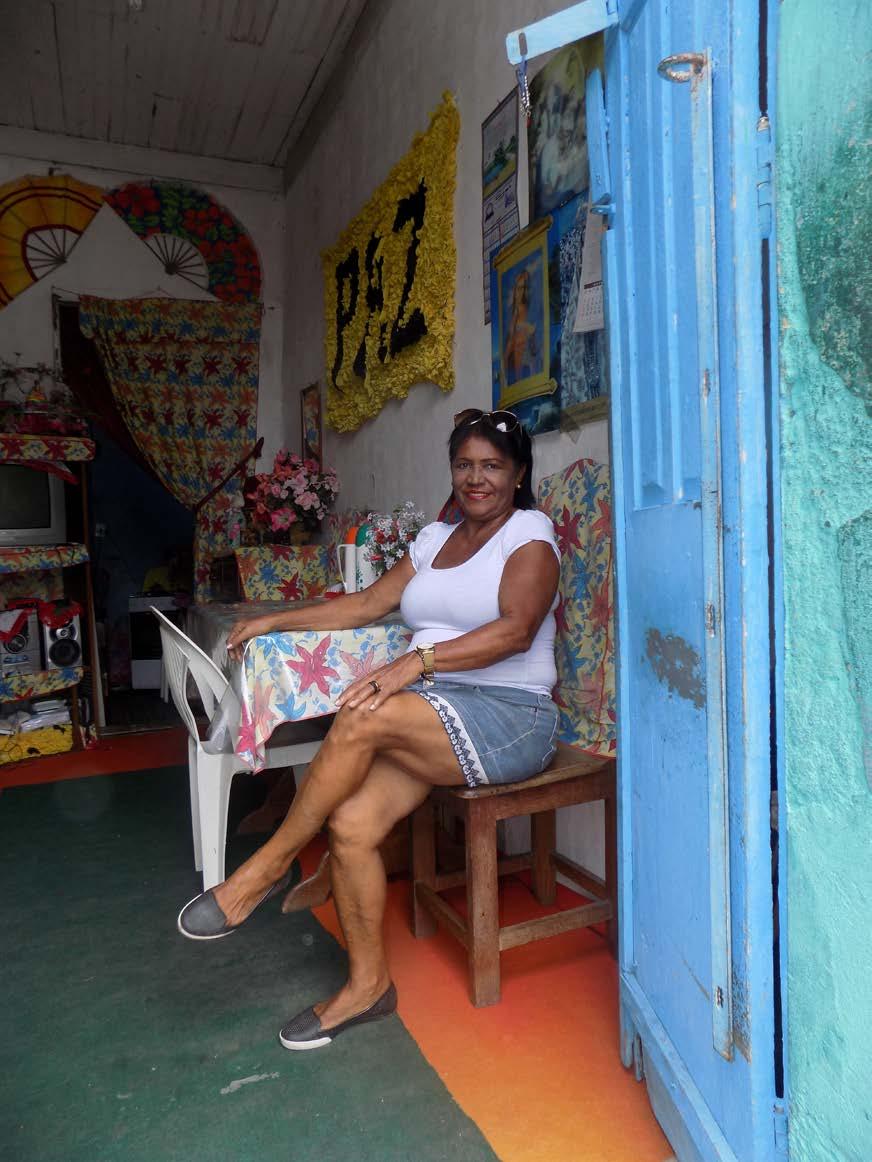 Na Batalha e na Militância... Figura 4-Cinderela 6 numa casa de prostituição do bairro. Foto Silvia Sousa, 2016.