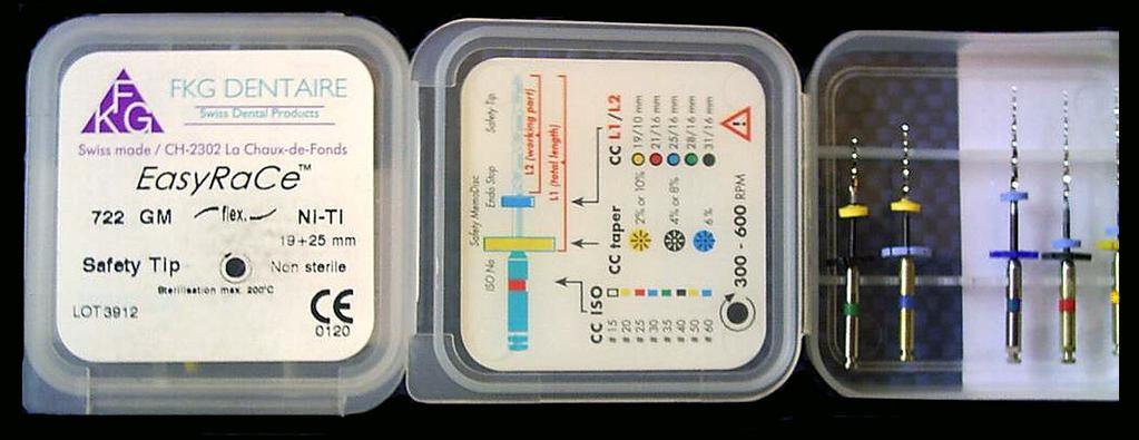 Material e Métodos 58 Grupo 2- Sistema Race (FKG Dentaire, La Chaux-de-Fonds, Suiça) O terço cervical foi preparado com o instrumento # 40.10 (com maior conicidade), seguido pelo instrumento # 30.