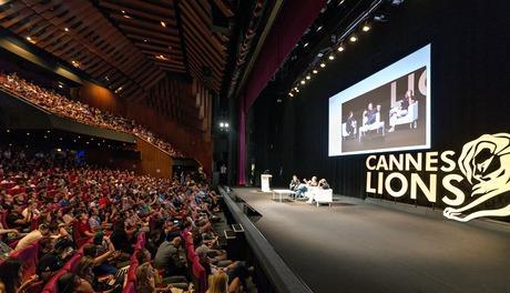 CANNES LIONS CANNES LIONS é a premiação de maior prestígio do mercado publicitário e