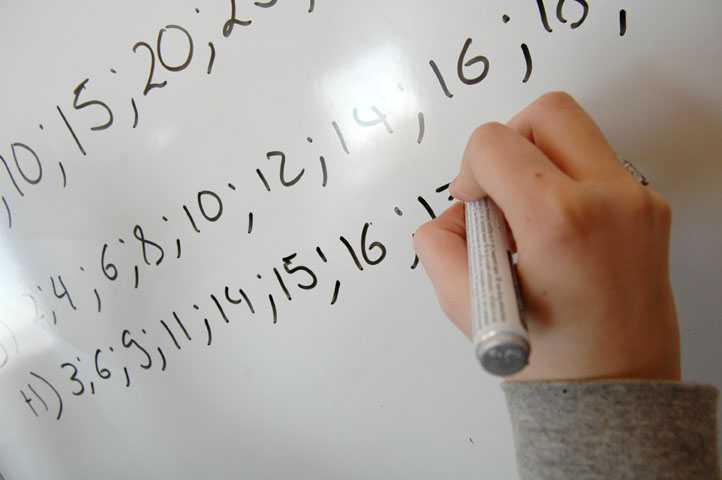 Reajustamento do programa de Matemática do ensino básico O reajustamento do programa de Matemática para o ensino básico, já homologado, constitui uma das medidas do Plano de Acção para a Matemática,