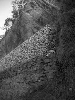 IP3: Gabion e rede para prevenir