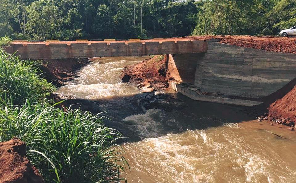 municipal Qurência do Nort continua os trabalhos para sanar os problmas infrastrutura do município. Nos últimos dias foram rvitalizadas 3 ponts na zona rural.