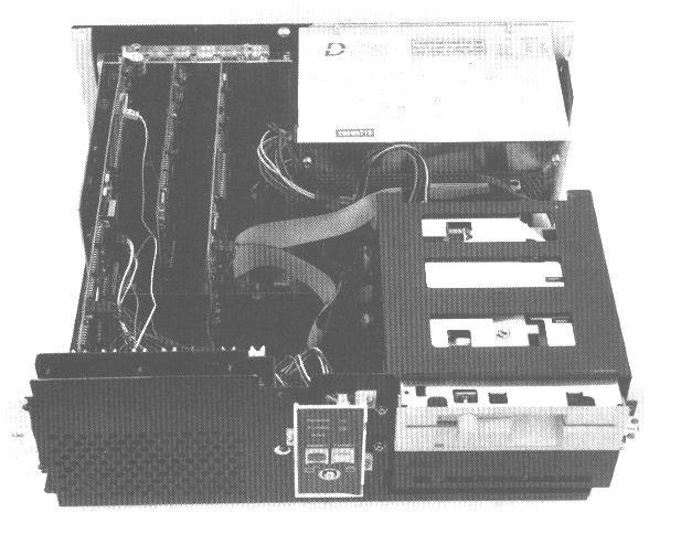 Início da era IBM-PC 1981 PC - Personal Computer, com um 8088 IBM: HW e SW não IBM.