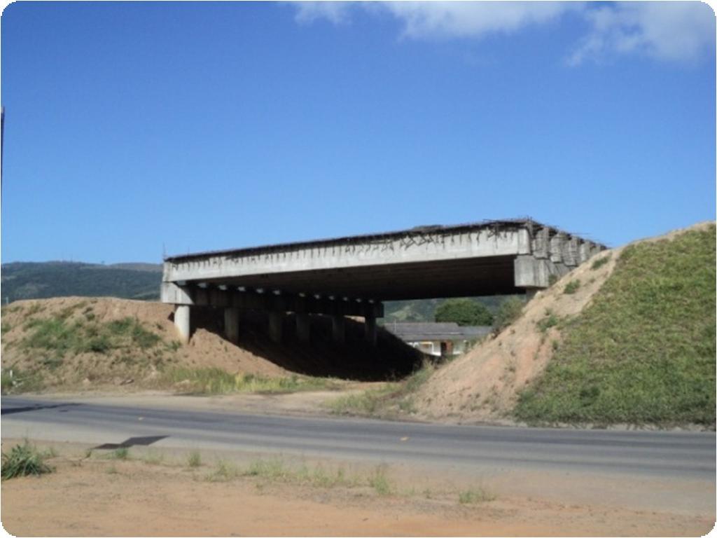 Passagens inferiores de acessos às localidades de Km 37,0; Santiago;