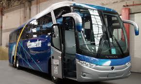 ÔNIBUS - veículo automotor de transporte coletivo com capacidade para mais de vinte passageiros, ainda que, em virtude de adaptações com vista à maior comodidade destes, transporte número menor.