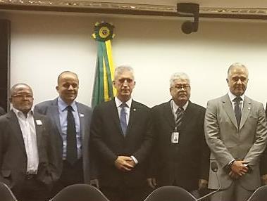 2 No dia de ontem (8/março), Sindicatos e Associações definiram plano de lutas para enfrentar a proposta de aumento das contribuições no PORTUS. A reunião aconteceu na Sede da CUT Brasília.