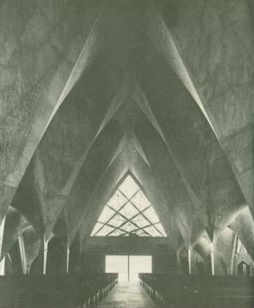 Figura 88 Vista do nártex da igreja da Virgen de la Medalla Milagrosa Fonte: Faber, 1970. Até mesmo o campanário, de grande altura, é constituído de parabolóides.