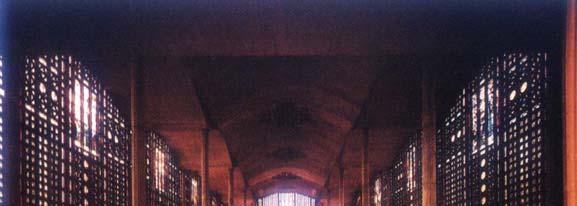 Figura 23 Vista do interior da igreja de Notre Dame de Consolation Fonte: Goitia, 1997.