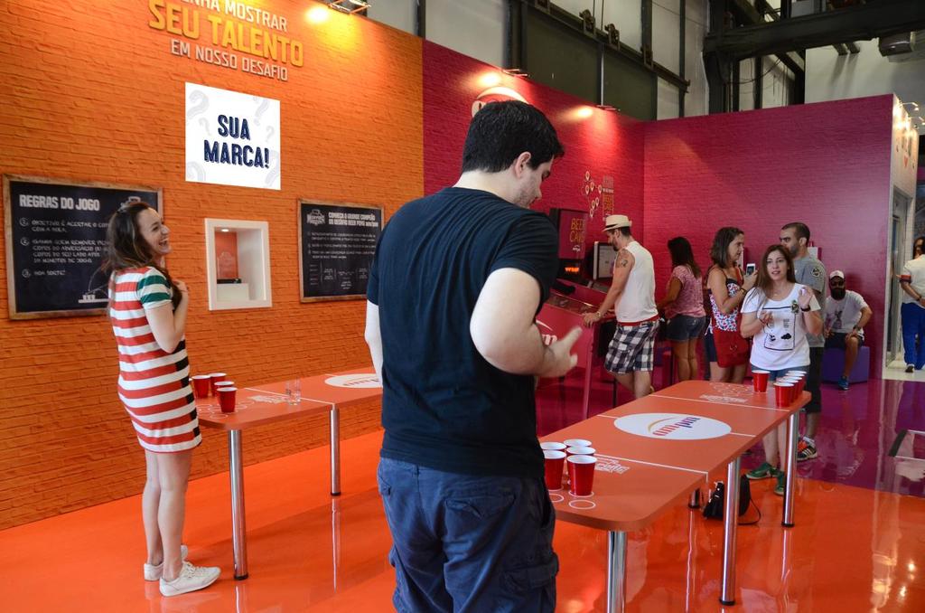 Mídia Especial 14 Área dentro do evento com diversos jogos como beer pong, sinuca, aéreo hockey, totó, dentre