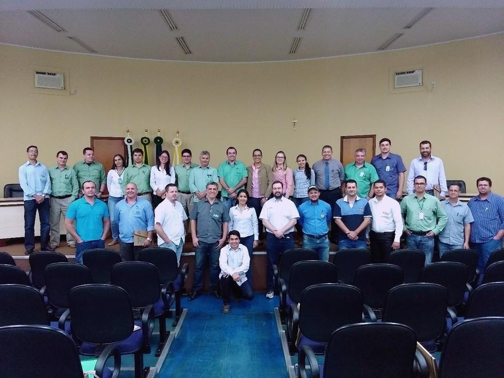 Curso E-Social No dia 16 de agosto de 2018, a AMPASUL realizou o curso do E-Social (Foto 4), na Câmara Municipal de Vereadores de Chapadão do Sul, este trabalho foi realizado através da demanda