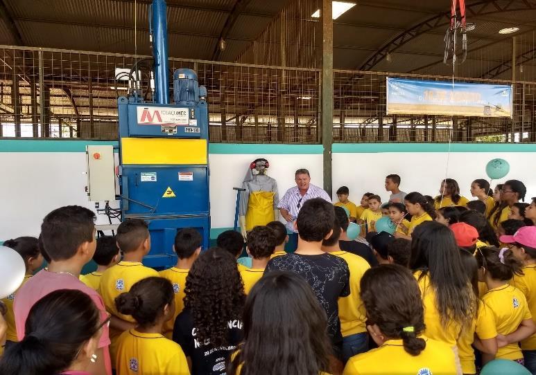 O objetivo dessa visita, foi apresentar para os alunos a cultura do algodão, desde a sua semente até o produto final, que está tão presente no nosso dia a dia, como por exemplo as nossas