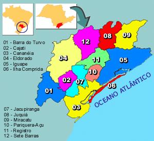 59 Fonte: www.webcarta.net Figura 4.2 - Mapa do Vale do Ribeira com a localização de Cananéia Para se chegar à Cananéia pode-se optar por balsa ou pela ponte.