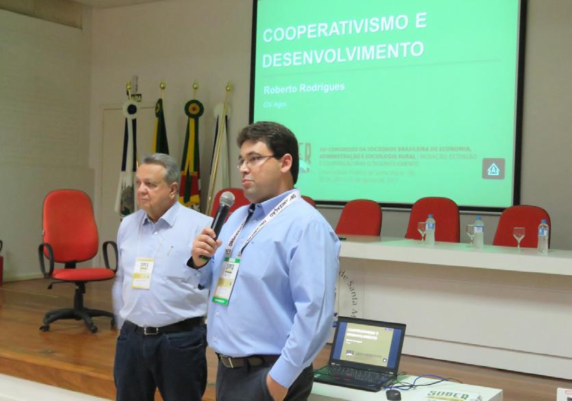 Referência nacional e internacional do cooperativismo, ex-presidente da Aliança Cooperativa Internacional (ACI), da Organização das Cooperativas Brasileiras (OCB) e Ministro da Agricultura durante o