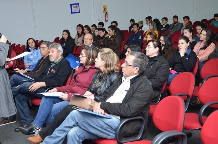 SEMINÁRIO INTERNO DA No dia 29 de agosto de 2016, foi realizado no Salão de Atos da URI Santiago, o V Seminário de Avaliação Institucional - "O Repensar na Academia ".
