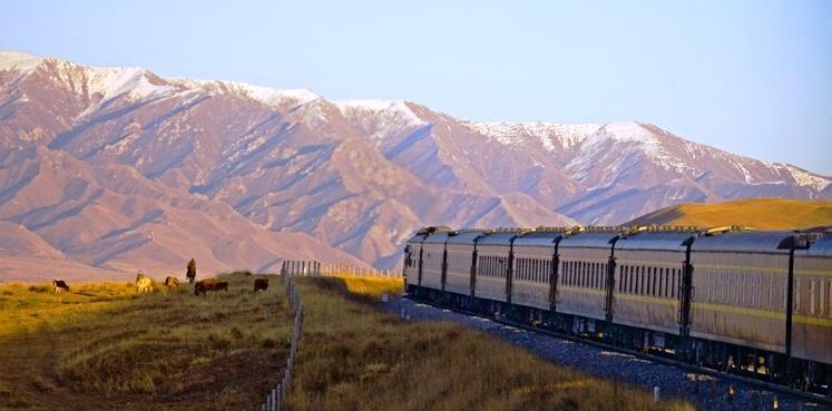 Expresso Transiberiano de Luxo Saídas de Maio a Setembro Moscou, Sibéria Central e Oriental, Lago Baikal, Mongólia e Pequim Moscou / Pequim - 16 Dias / 15 Noites Dia 1 Moscou Recepção pelo nosso guia