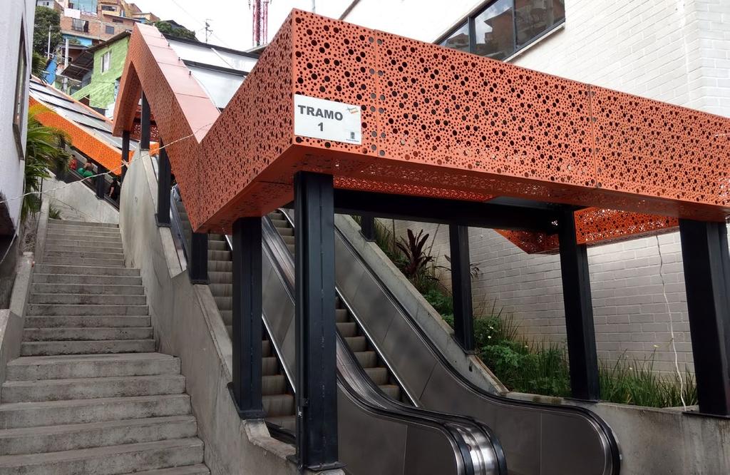 Foto: Acervo VIA Outra iniciativa de mobilidade urbana que chama a atenção na mesma região são as modernas escadas rolantes que poupam seus moradores de subir e descer cerca de 350 degraus todos os