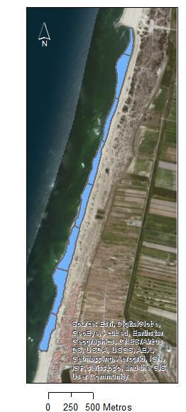 O troço em estudo foi dividido em 5 secções com aproximadamente 500 metros de comprimento (Figura 4.2), tendo em conta que, o comportamento da praia não é uniforme para todo o setor.